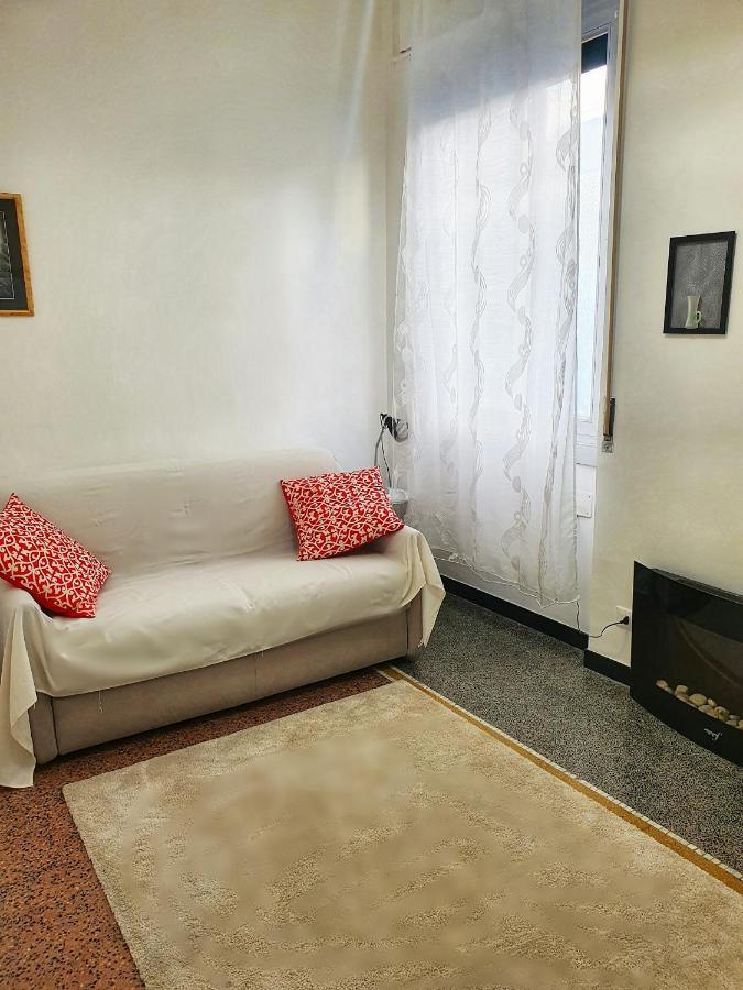 Appartement Fantastic House Near The Station Free Parking à Gênes Extérieur photo
