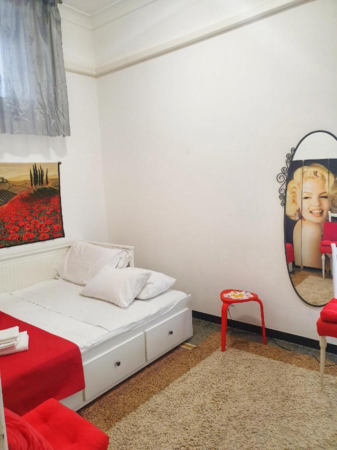 Appartement Fantastic House Near The Station Free Parking à Gênes Extérieur photo