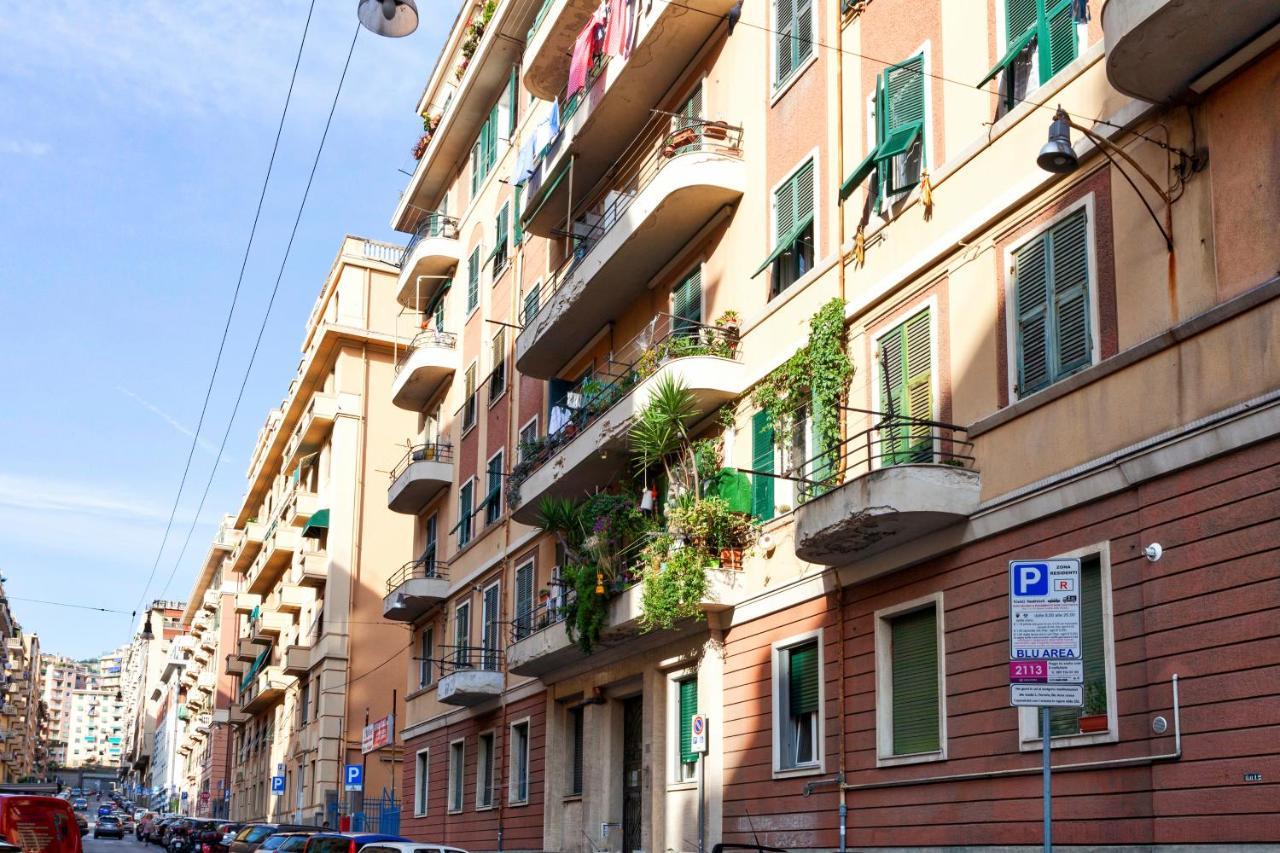 Appartement Fantastic House Near The Station Free Parking à Gênes Extérieur photo